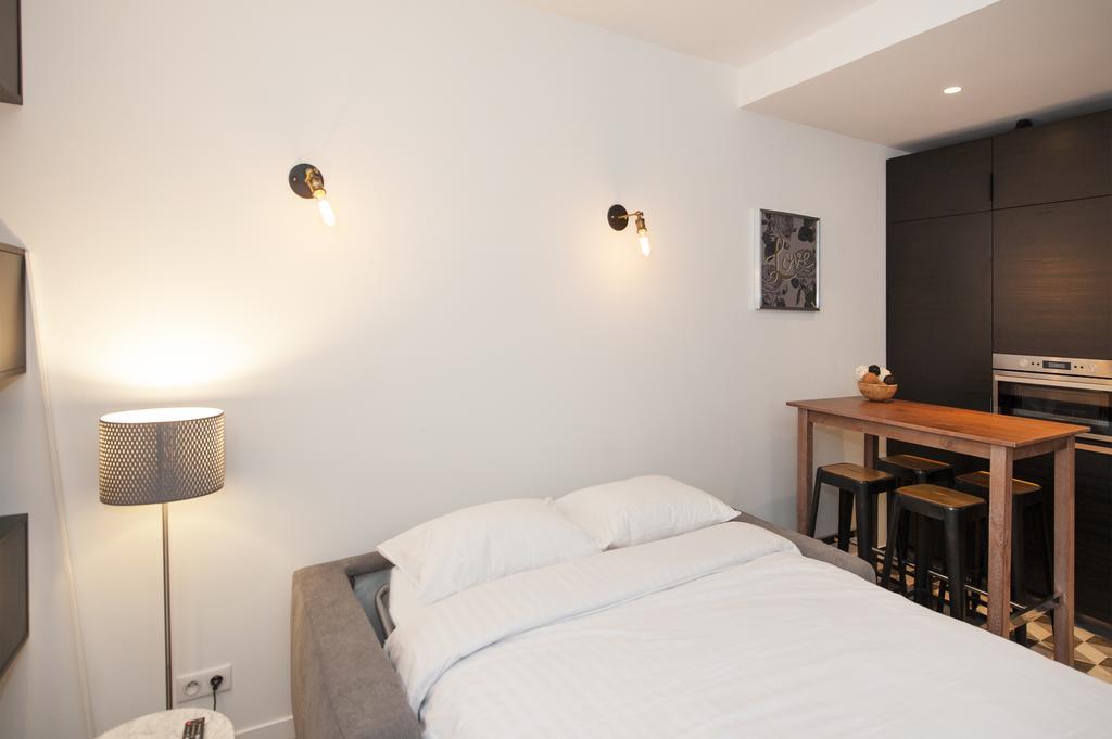 Pick A Flat'S Apartment In Le Marais - Rue Sainte Croix De La Bretonnerie باريس الغرفة الصورة